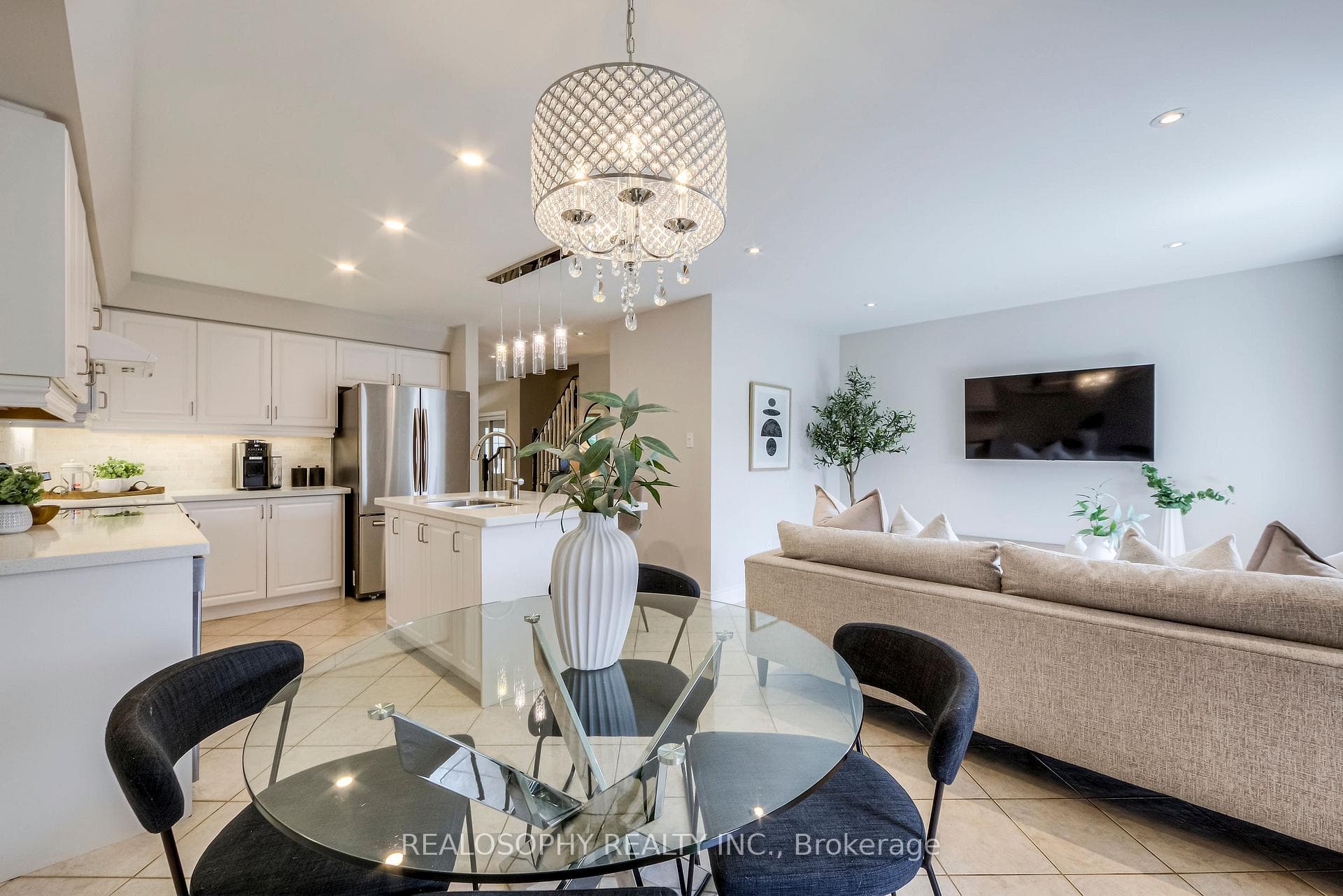 127 Selkirk Drive photo 11