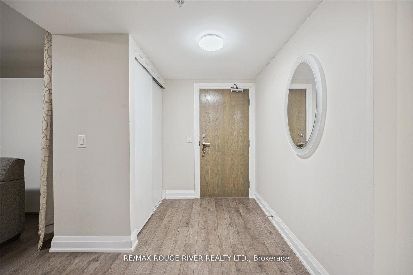 481 Rupert Avenue Unit 211 photo 19