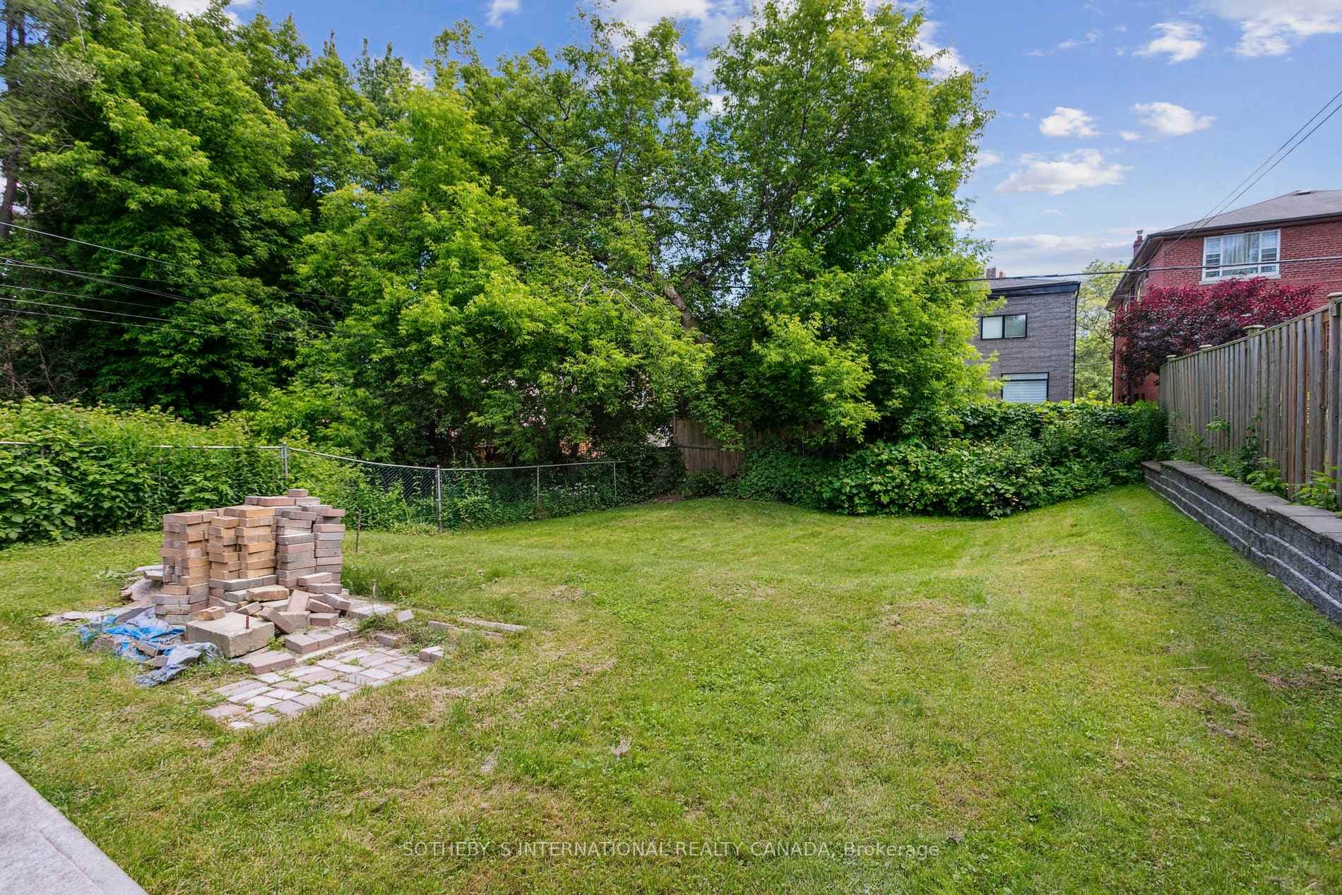 7 Brenton Street photo 9