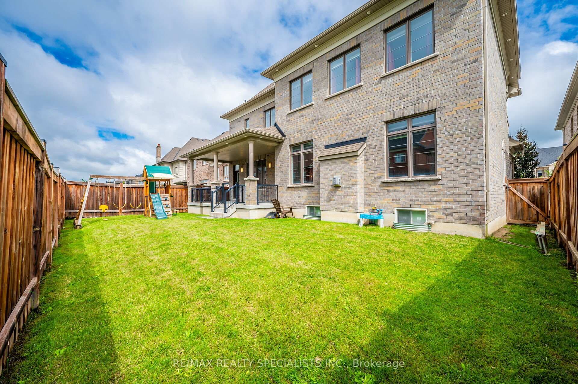 18 Falkland Road photo 40