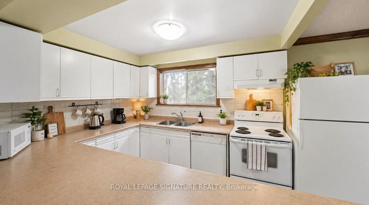 23 Connie Drive Unit B photo 3