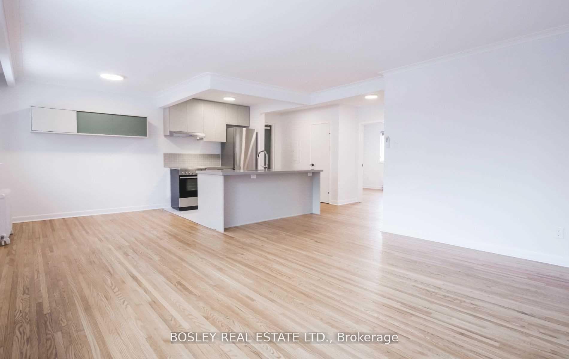 555 Birchmount Road Unit 302 photo 1