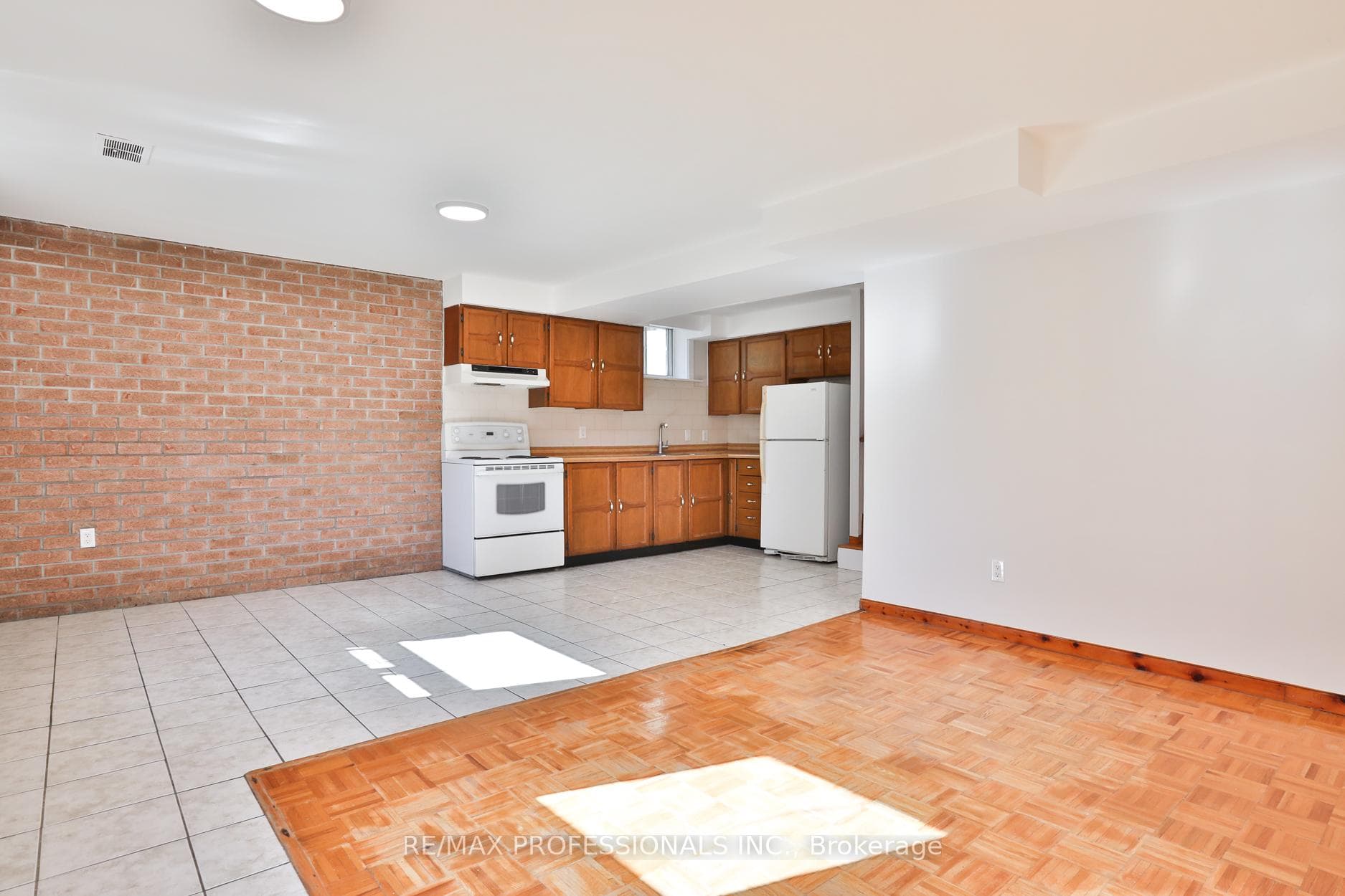 91 Jeffcoat Drive photo 19