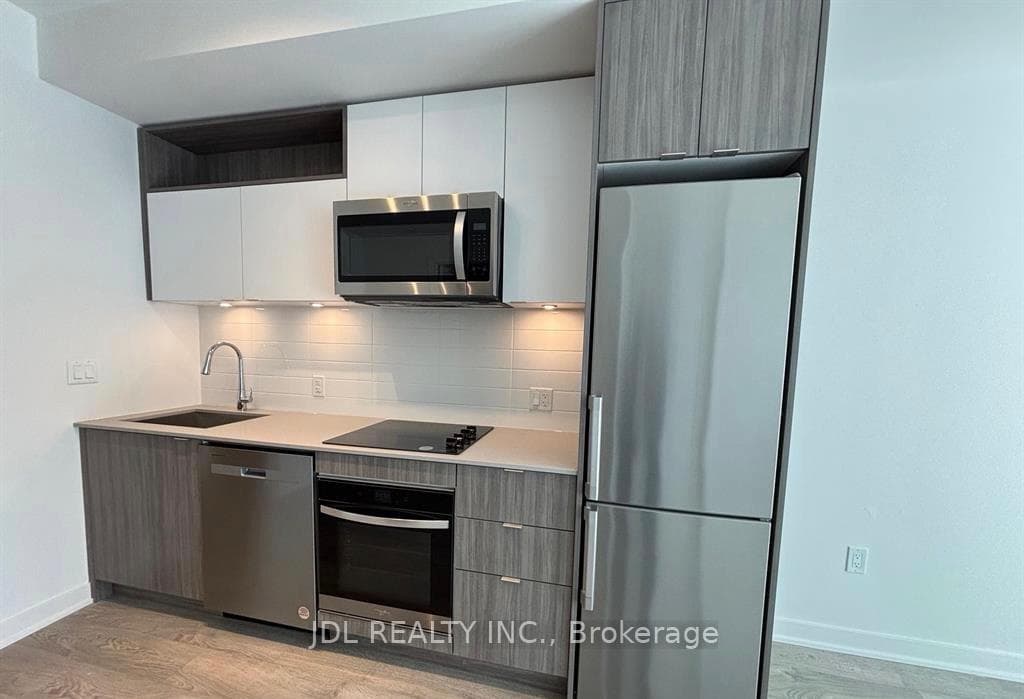 70 Princess Street Unit 701 photo 9