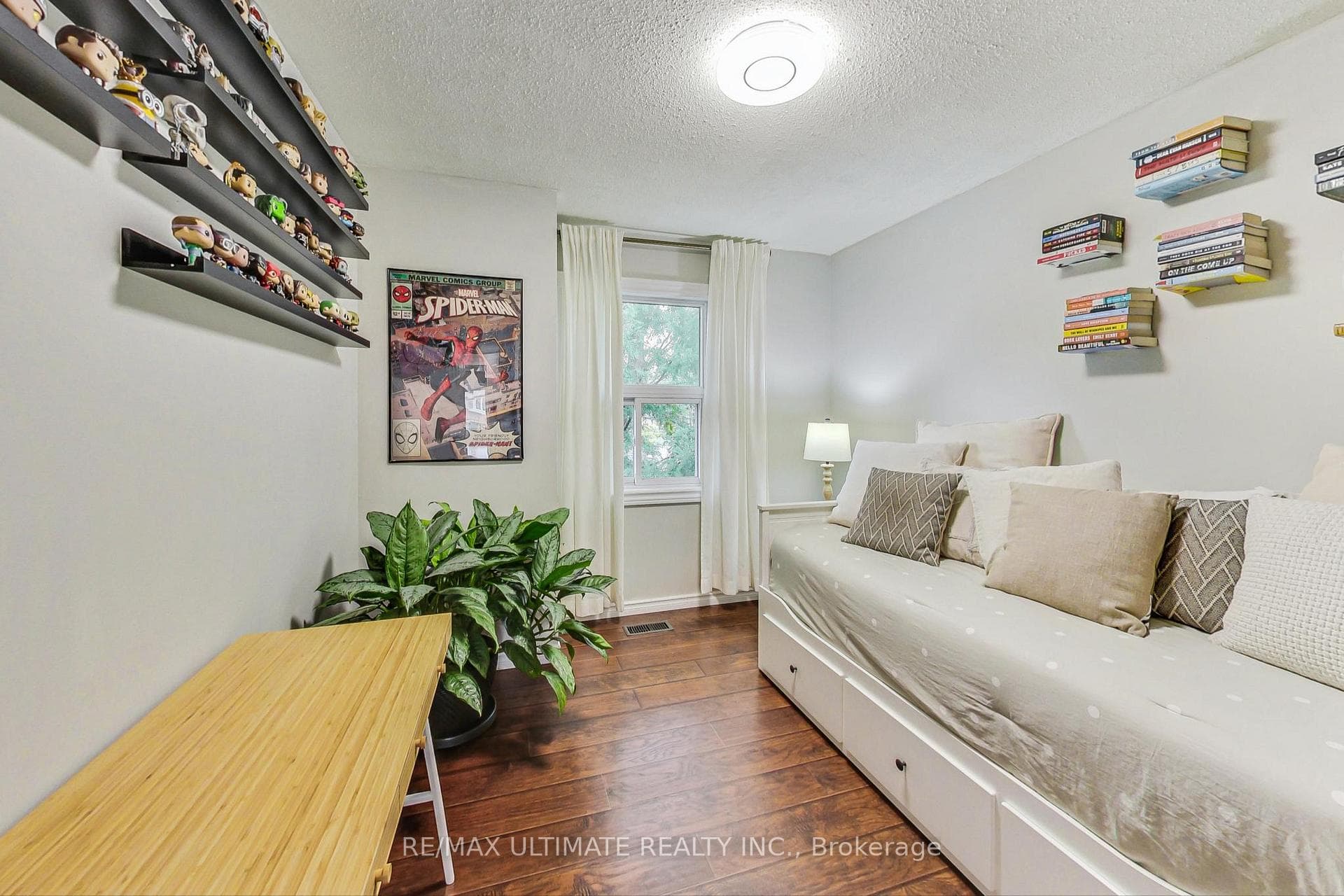 8 Markburn Court photo 19
