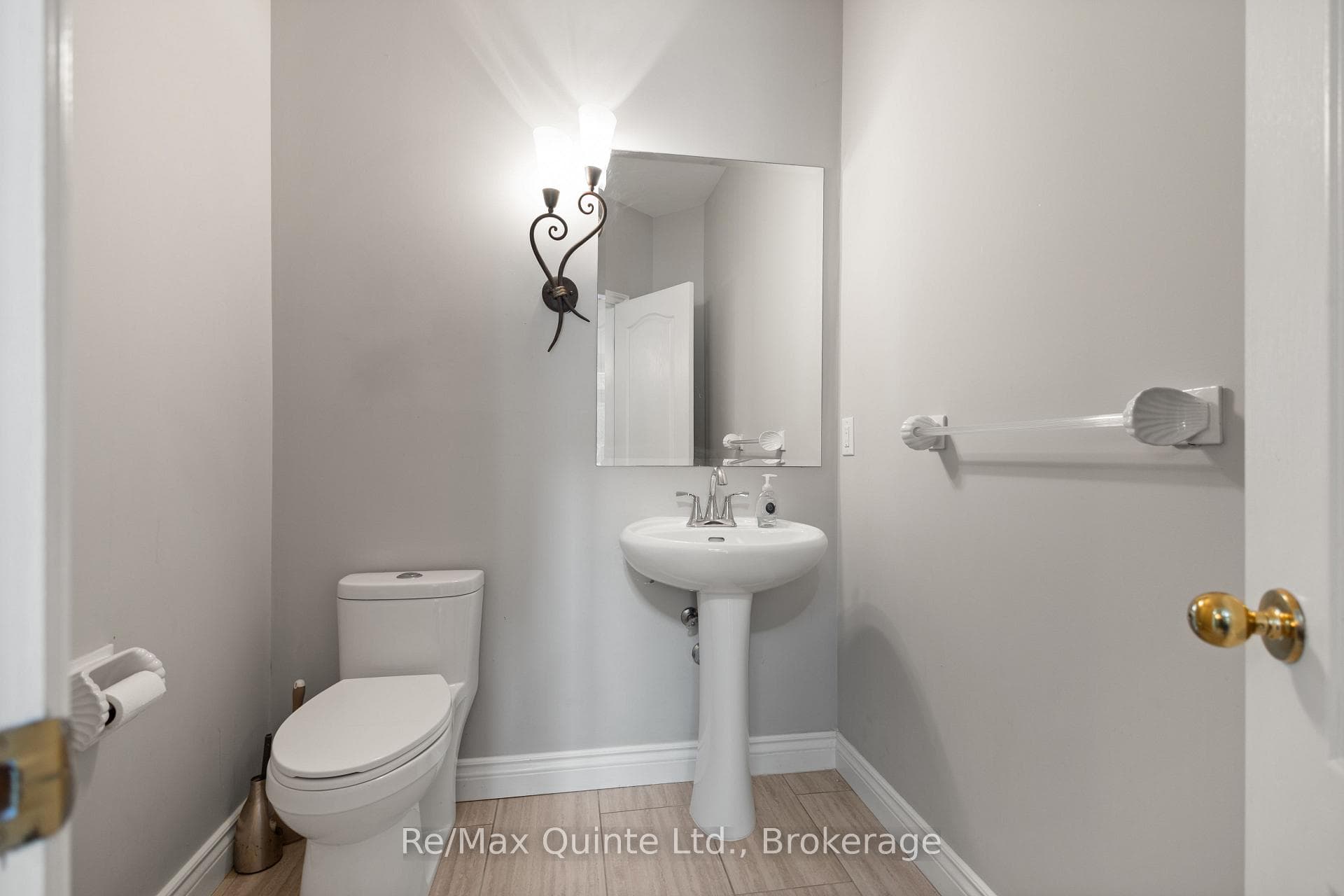 17 Applewood Court photo 19