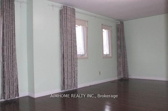 137 Irenemount Crescent Unit Upper photo 10