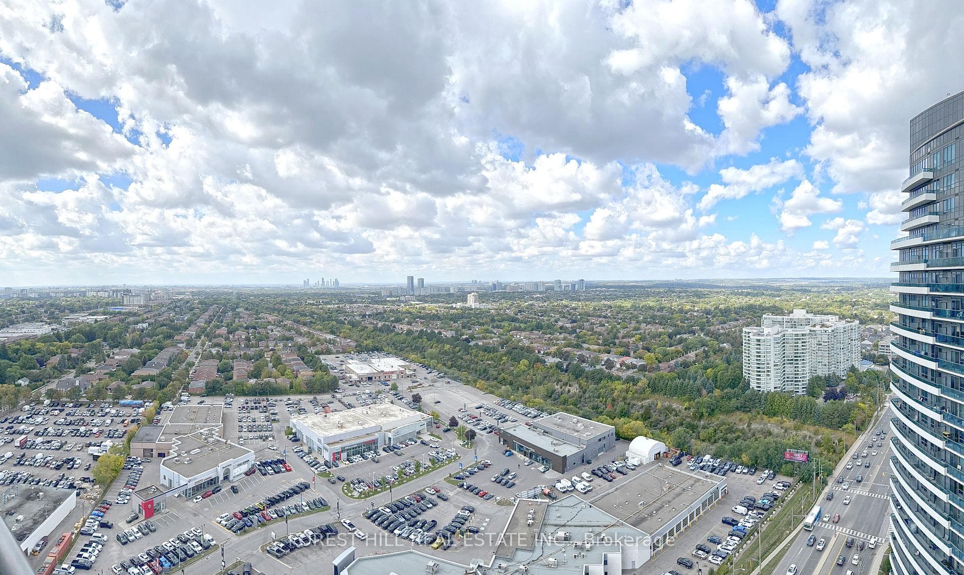 7161 Yonge Street Unit 2722 photo 8