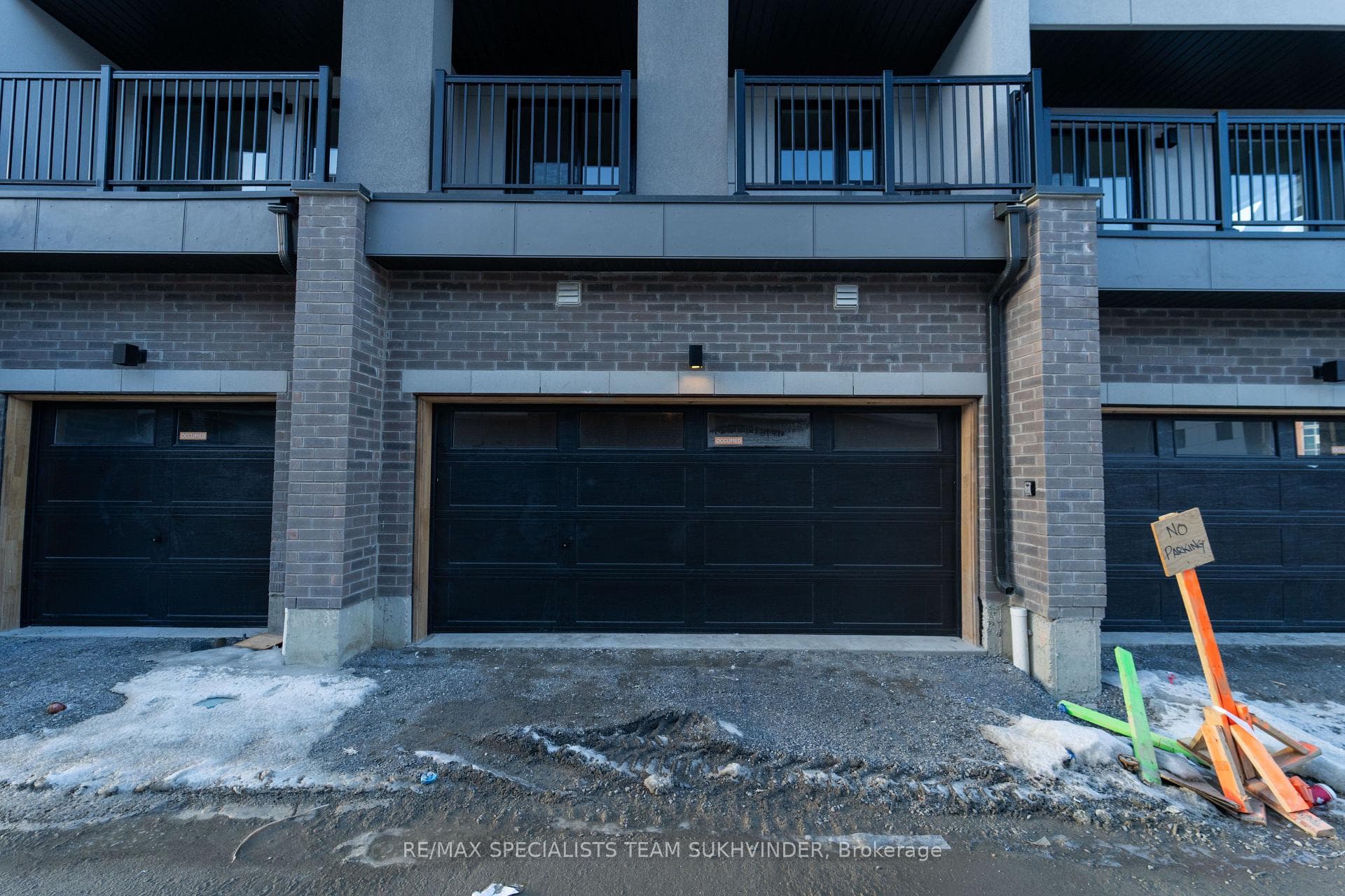 1695 Dersan Street Unit 808 photo 3