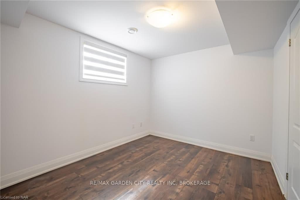31 AUTUMN Avenue photo 15