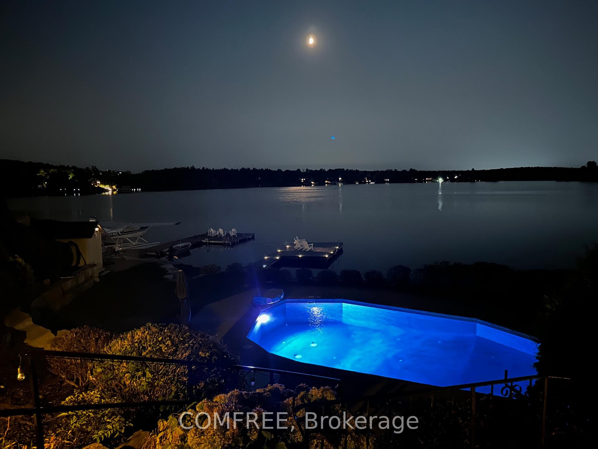 11 Lake Avenue photo 32