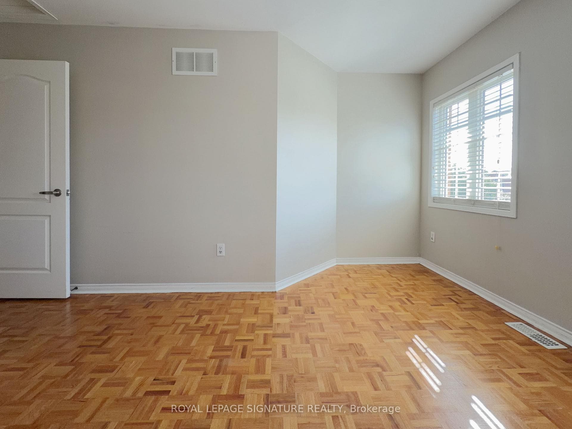 3321 Raindance Crescent photo 20