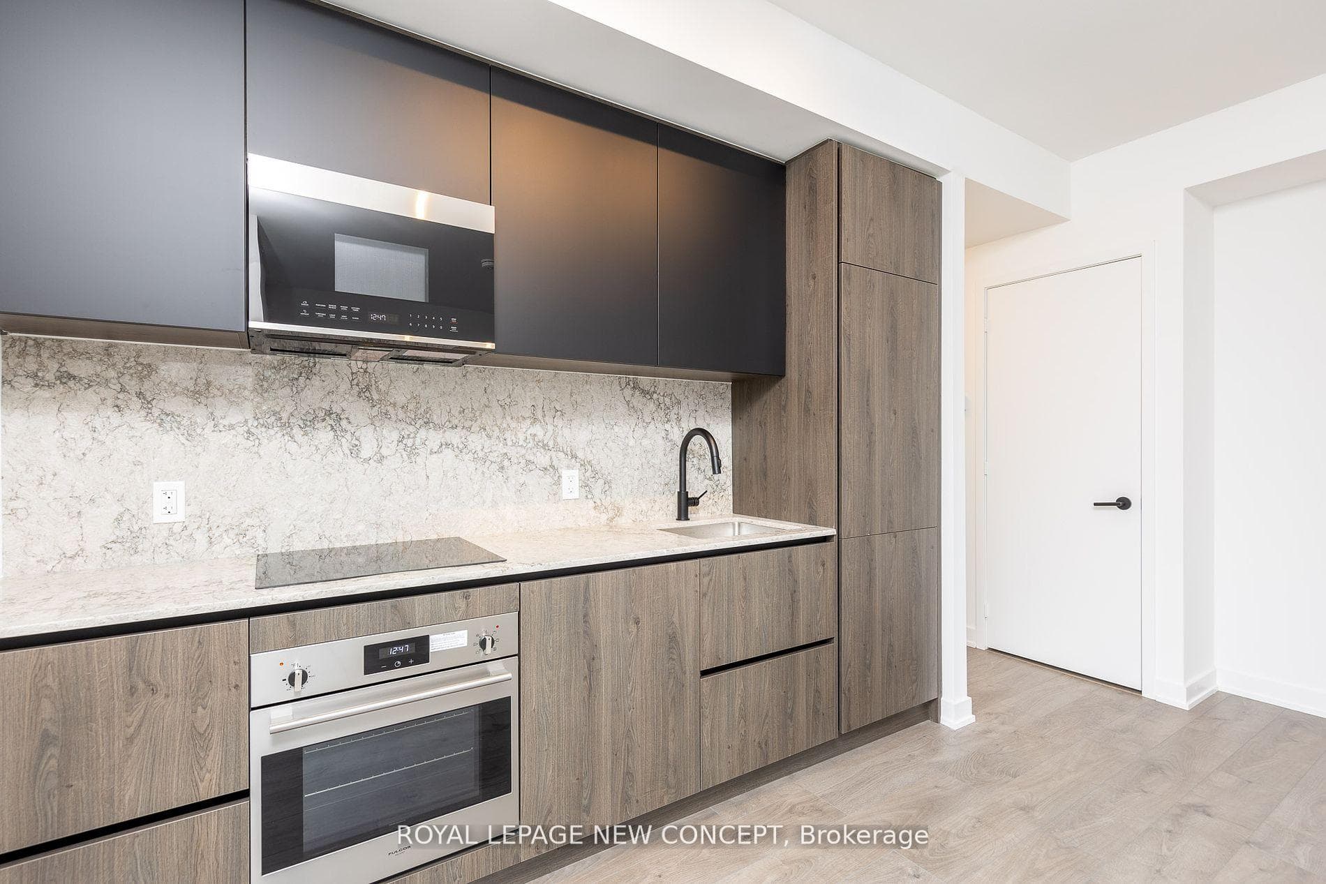 108 Peter Street Unit 1117 photo 8
