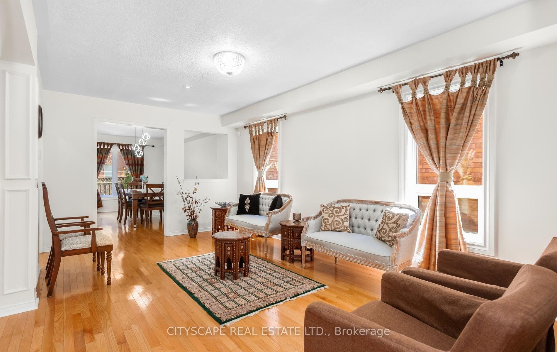 5685 Topaz Place photo 6