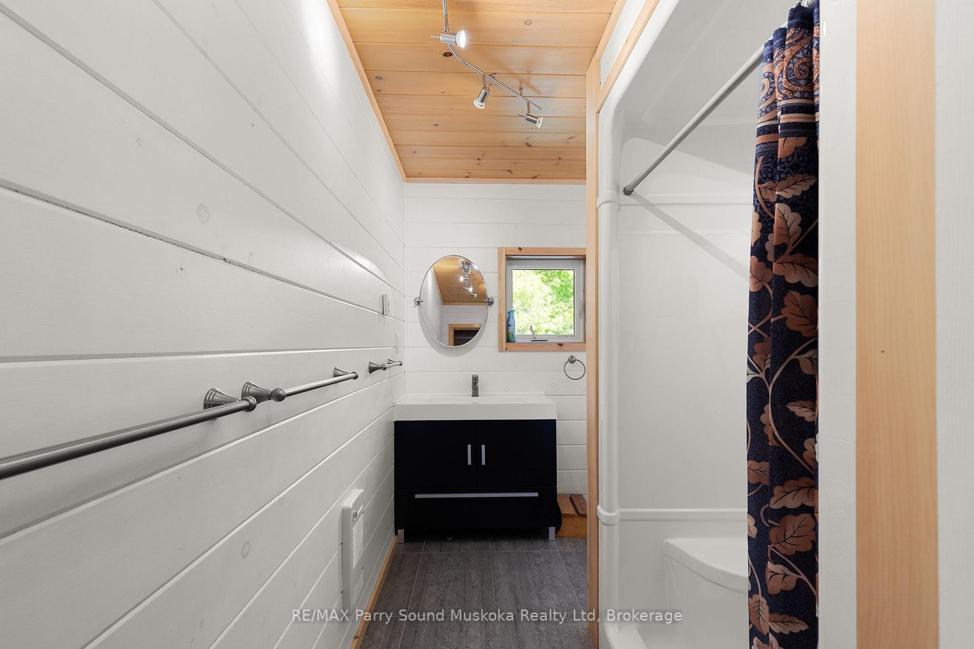 16 B55 Island N/A photo 12