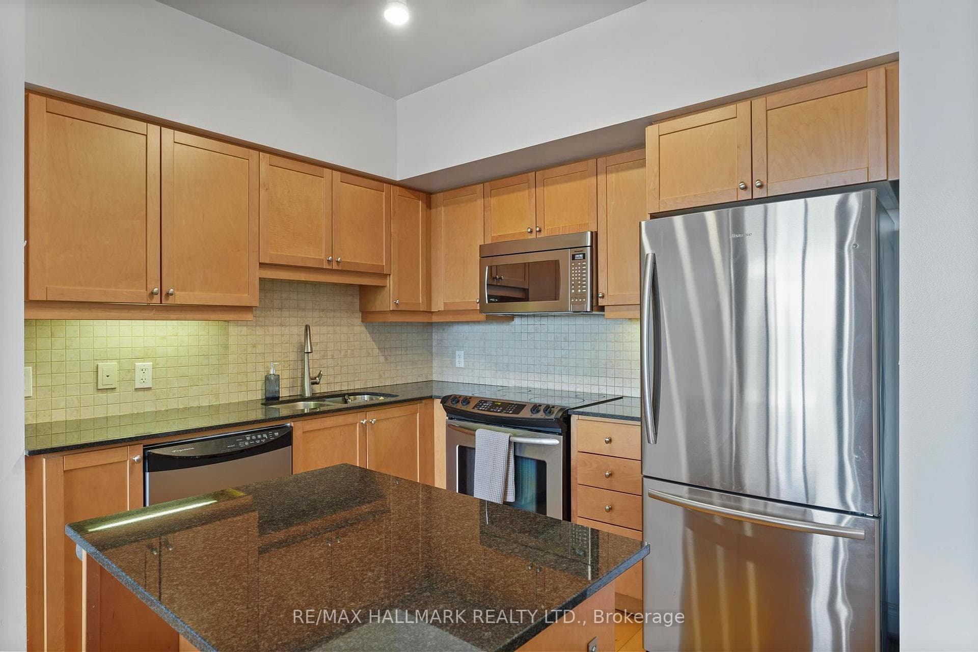 1105 Leslie Street Unit 1004 photo 7
