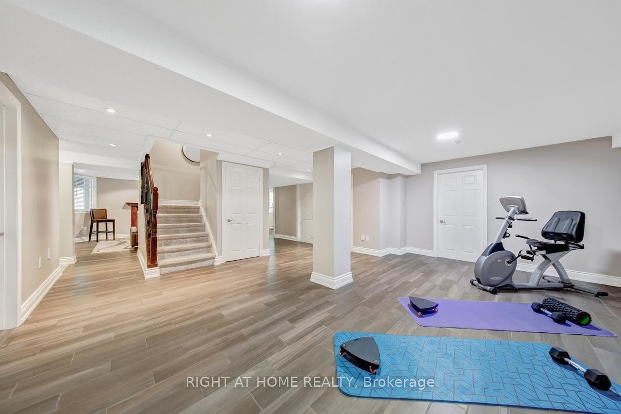 Lower-Workout Area