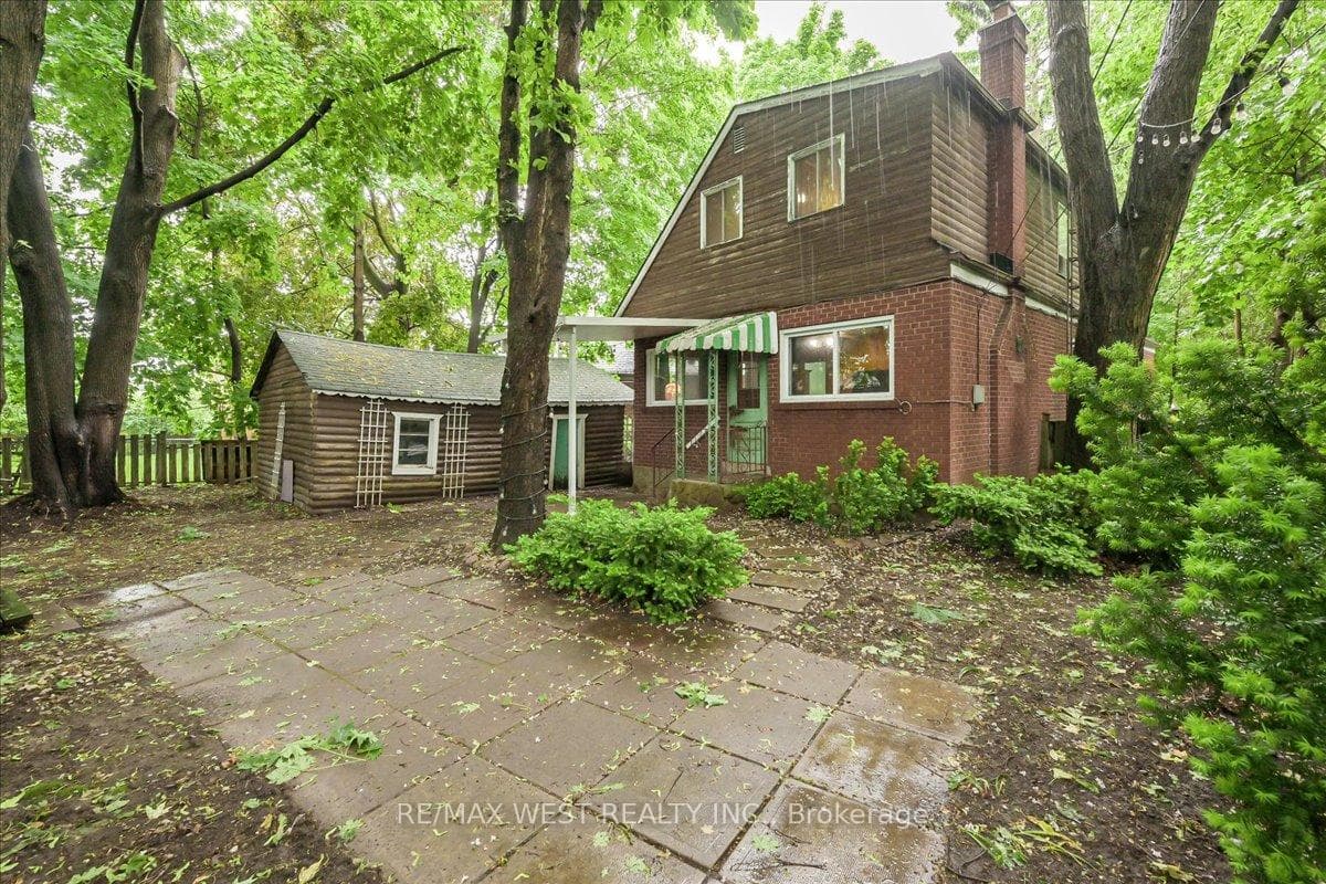 35 Midholm Drive photo 11