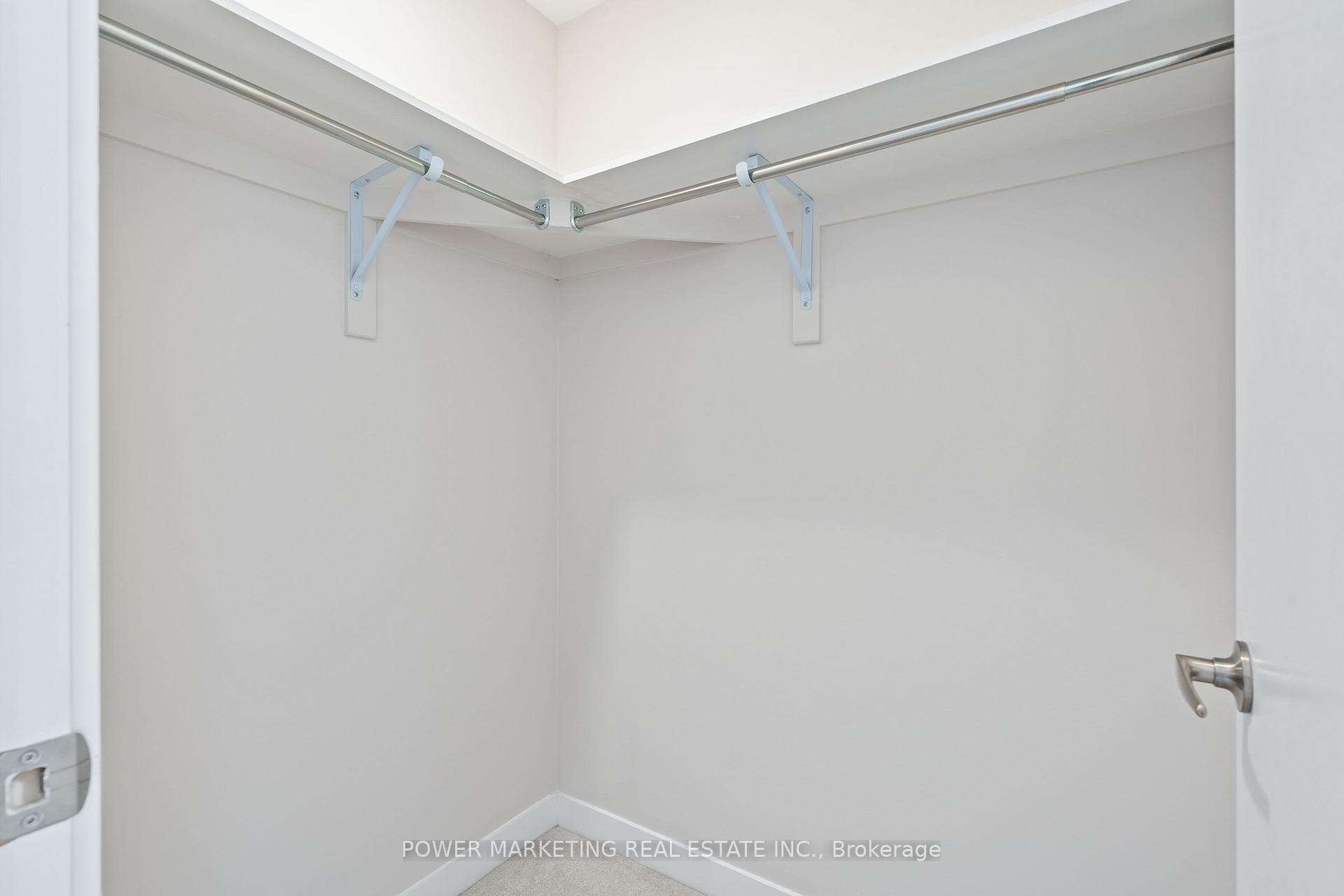 448 Epoch Street photo 19