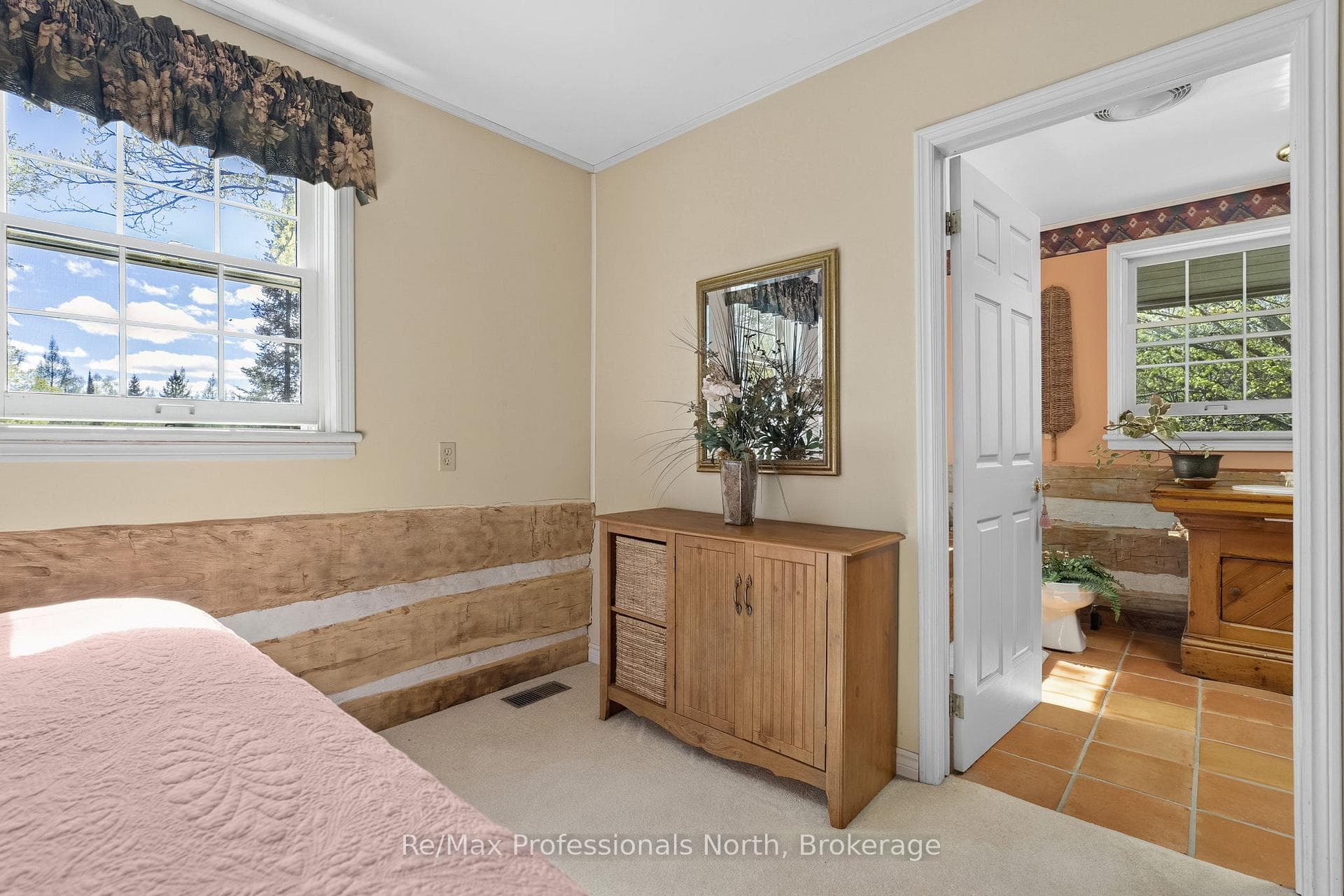3569 Chetwynd Road photo 21