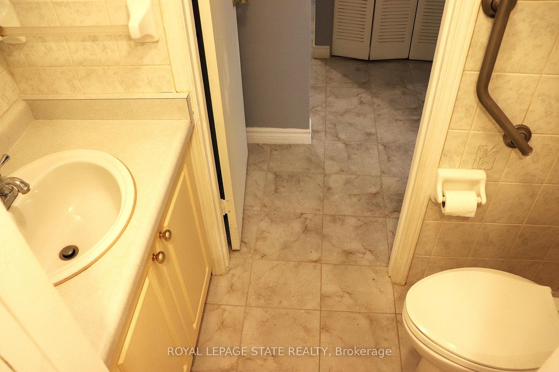 510 Queenston Road Unit 201 photo 19