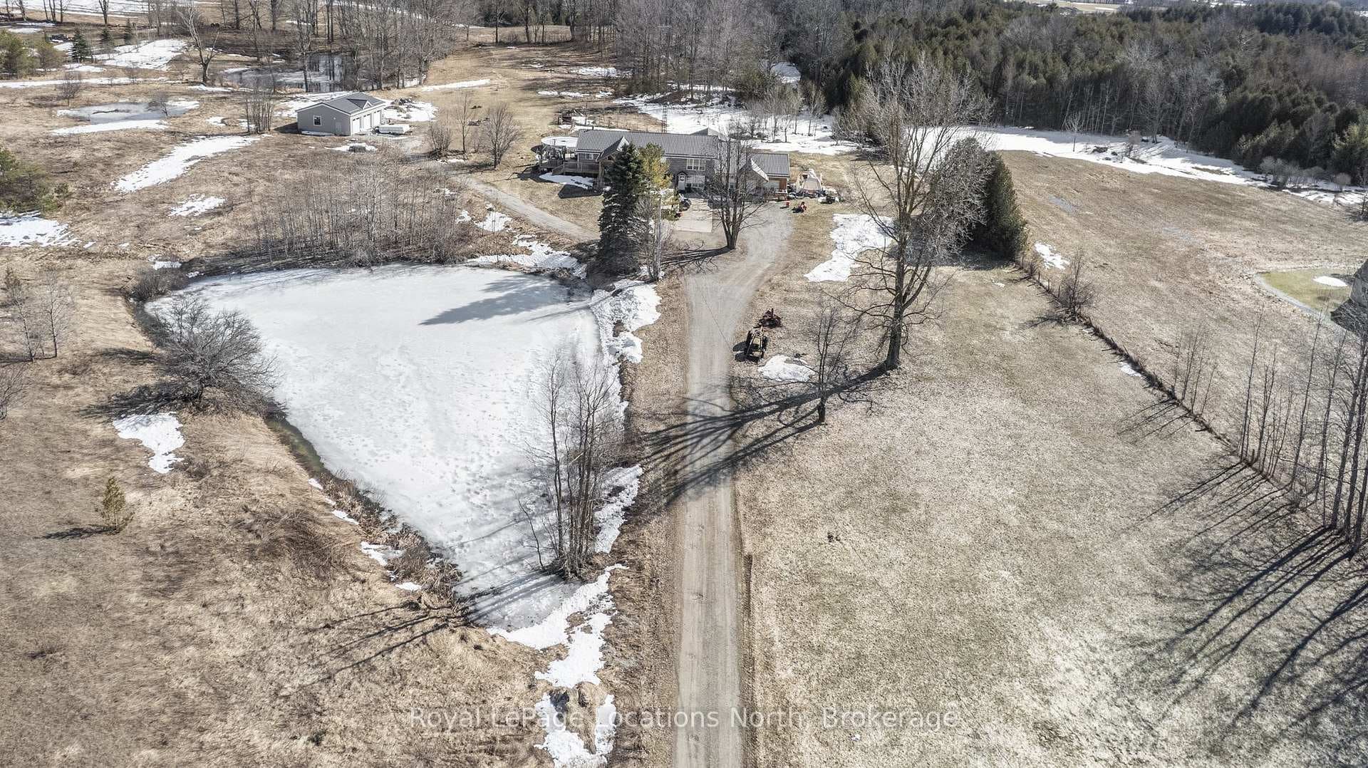 122656 Grey 9 Road photo 29