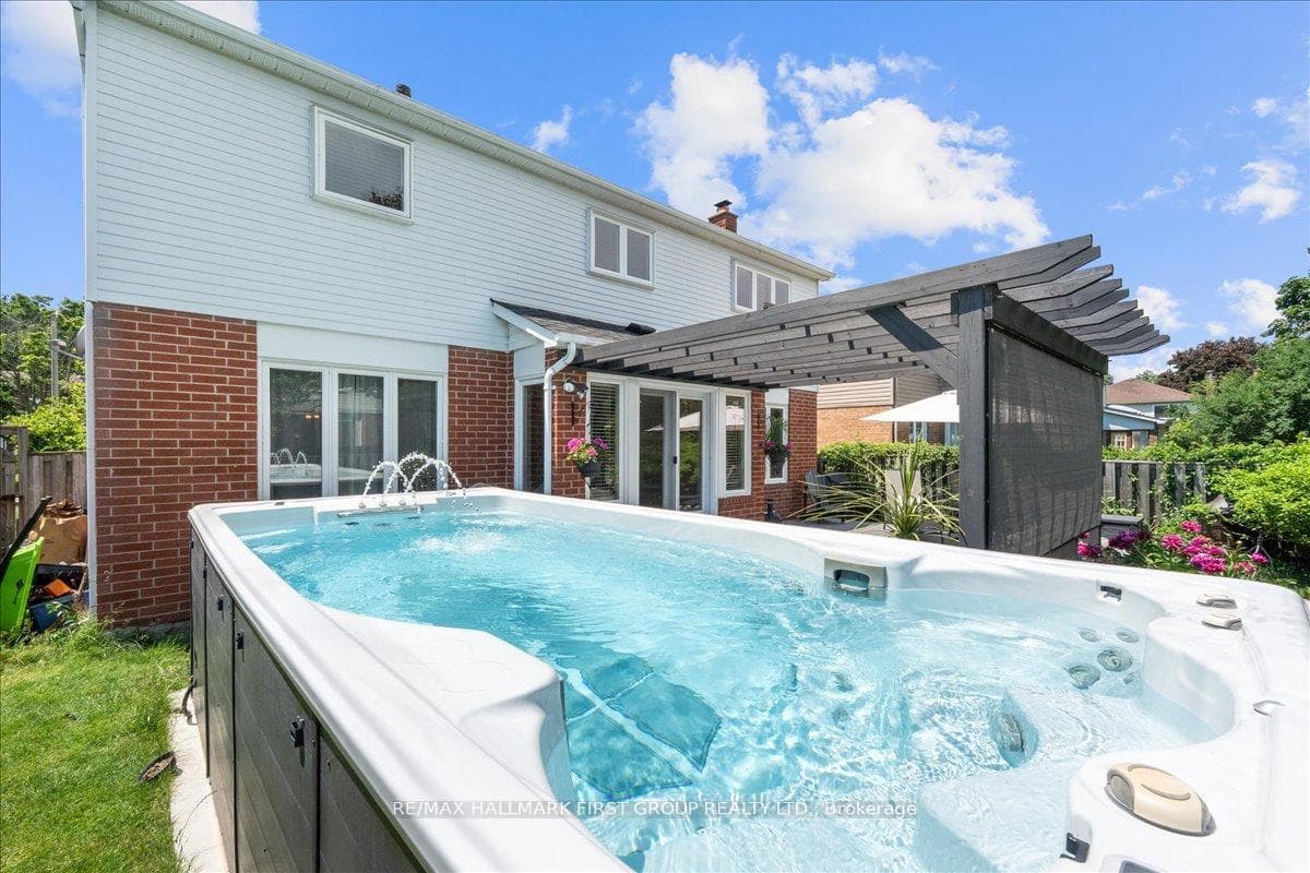 35 Rotherglen Road photo 33