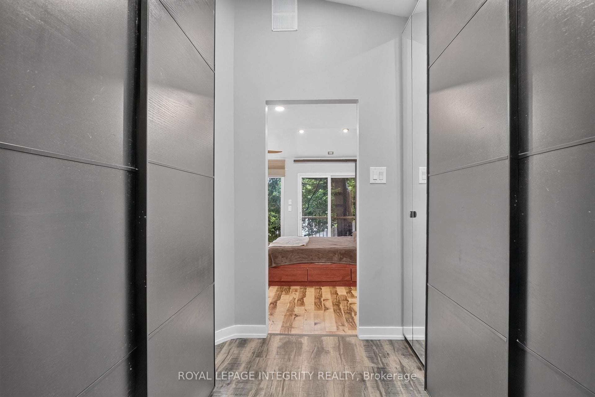 954 WATSON Street photo 27