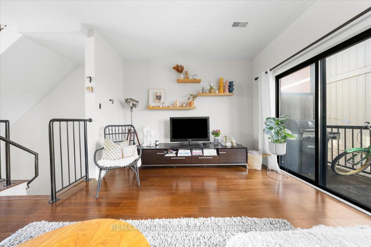 154 Spruce Street Unit G photo 19