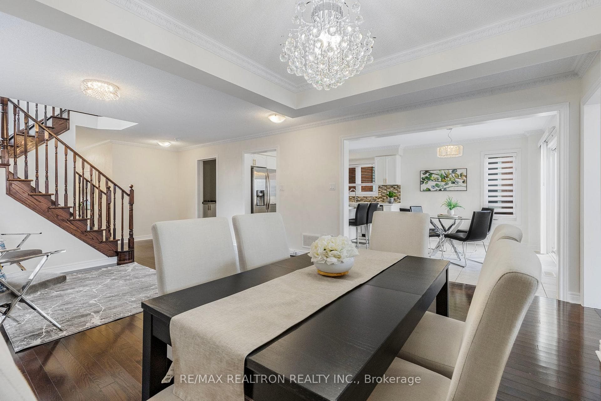 258 Meadowhawk Trail photo 7