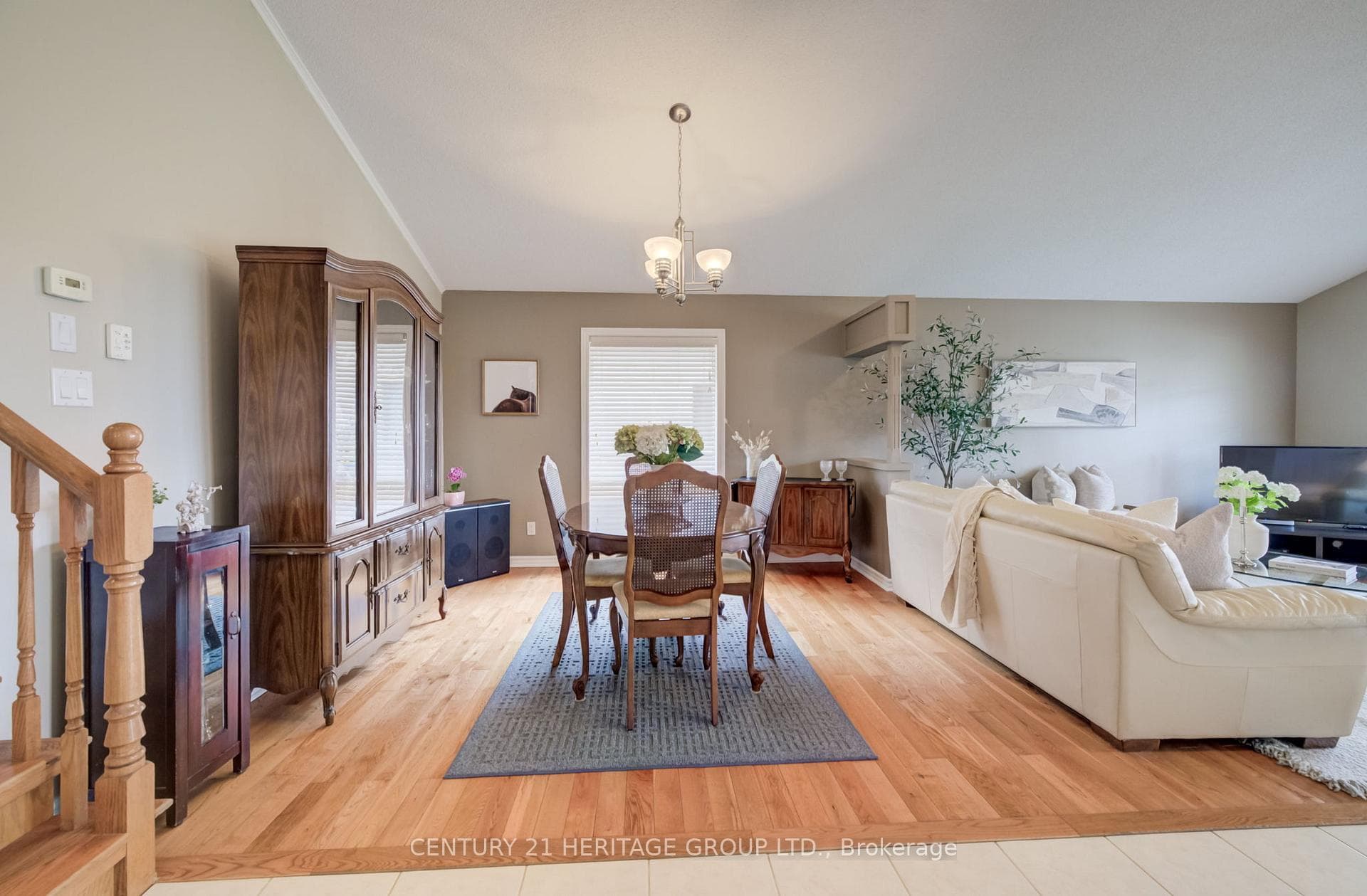 546 Jerseyville Road photo 11