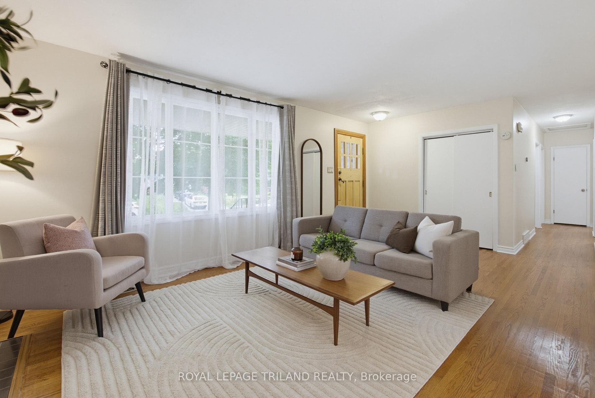 203 Tavistock Road photo 11