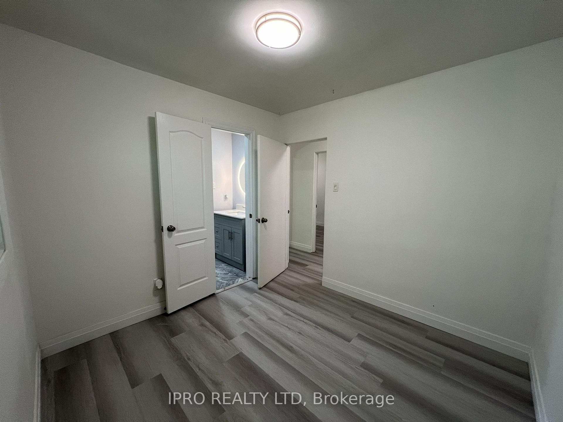 53 Lindsay Avenue Unit Upper photo 13
