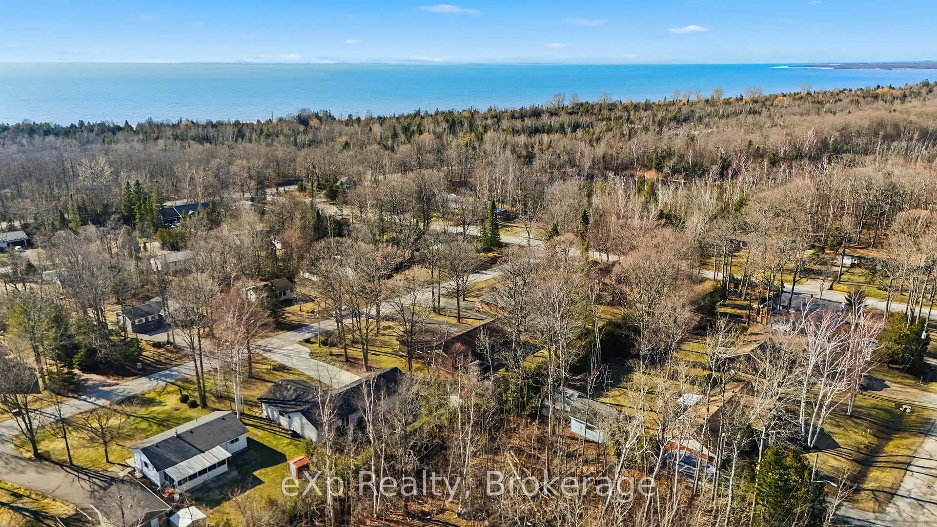 90 Mapleport Crescent photo 5