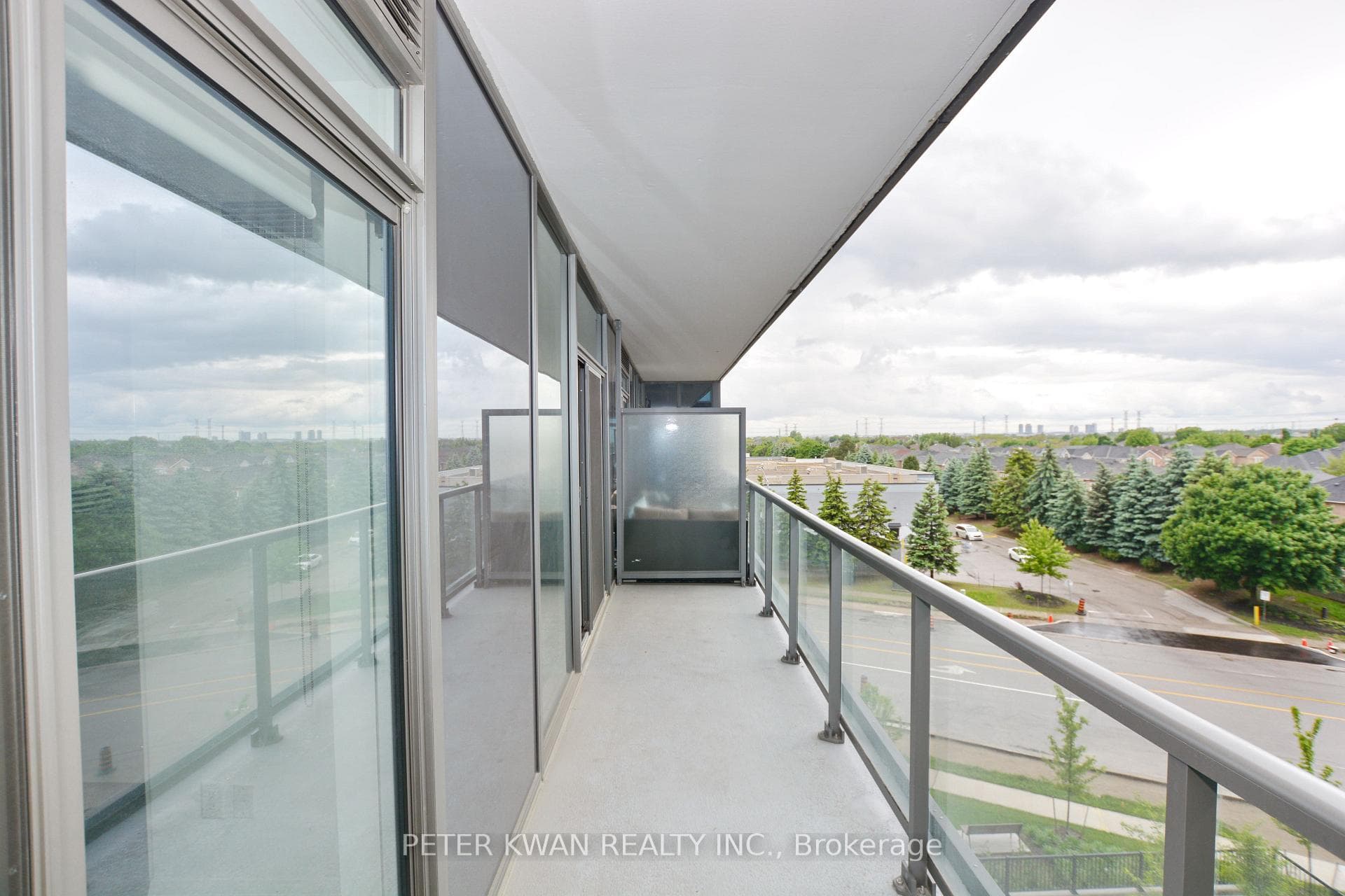 10 Gatineau Drive Unit 407 photo 9