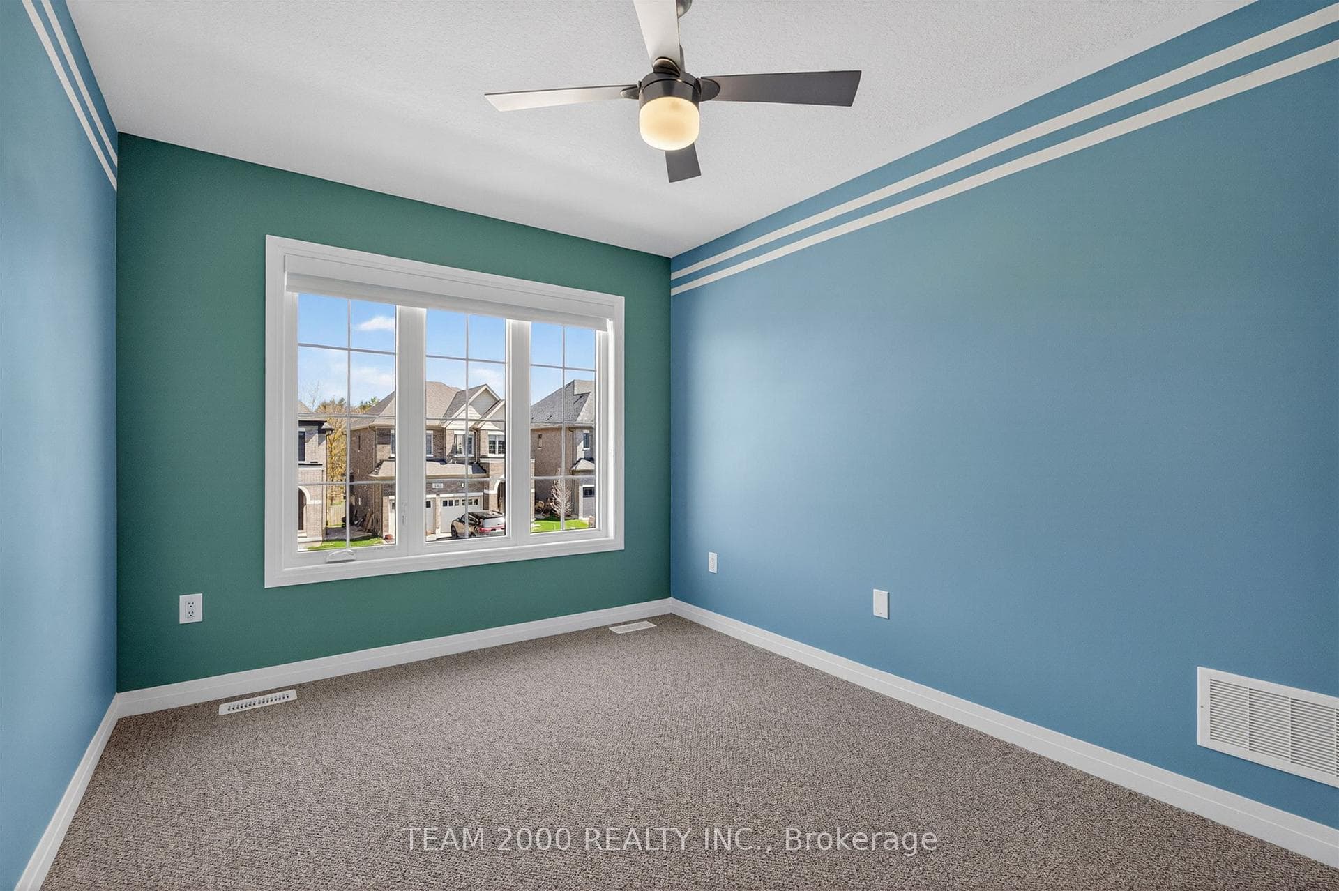 474 Adelaide Street photo 42
