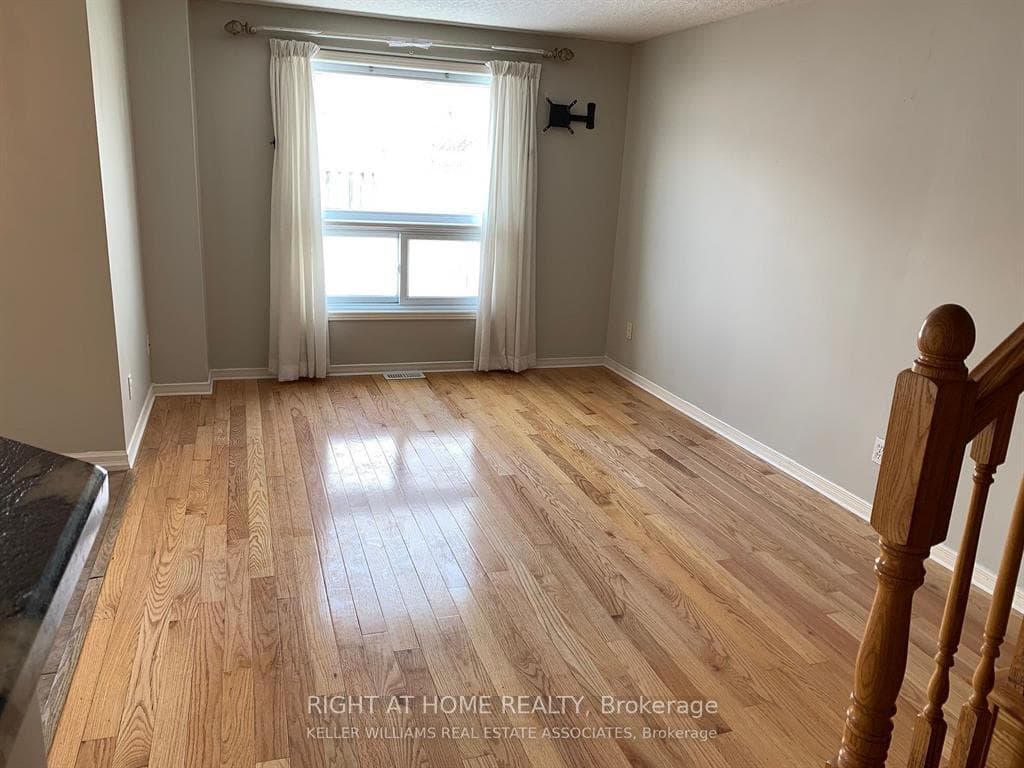 55 Activa Avenue photo 3