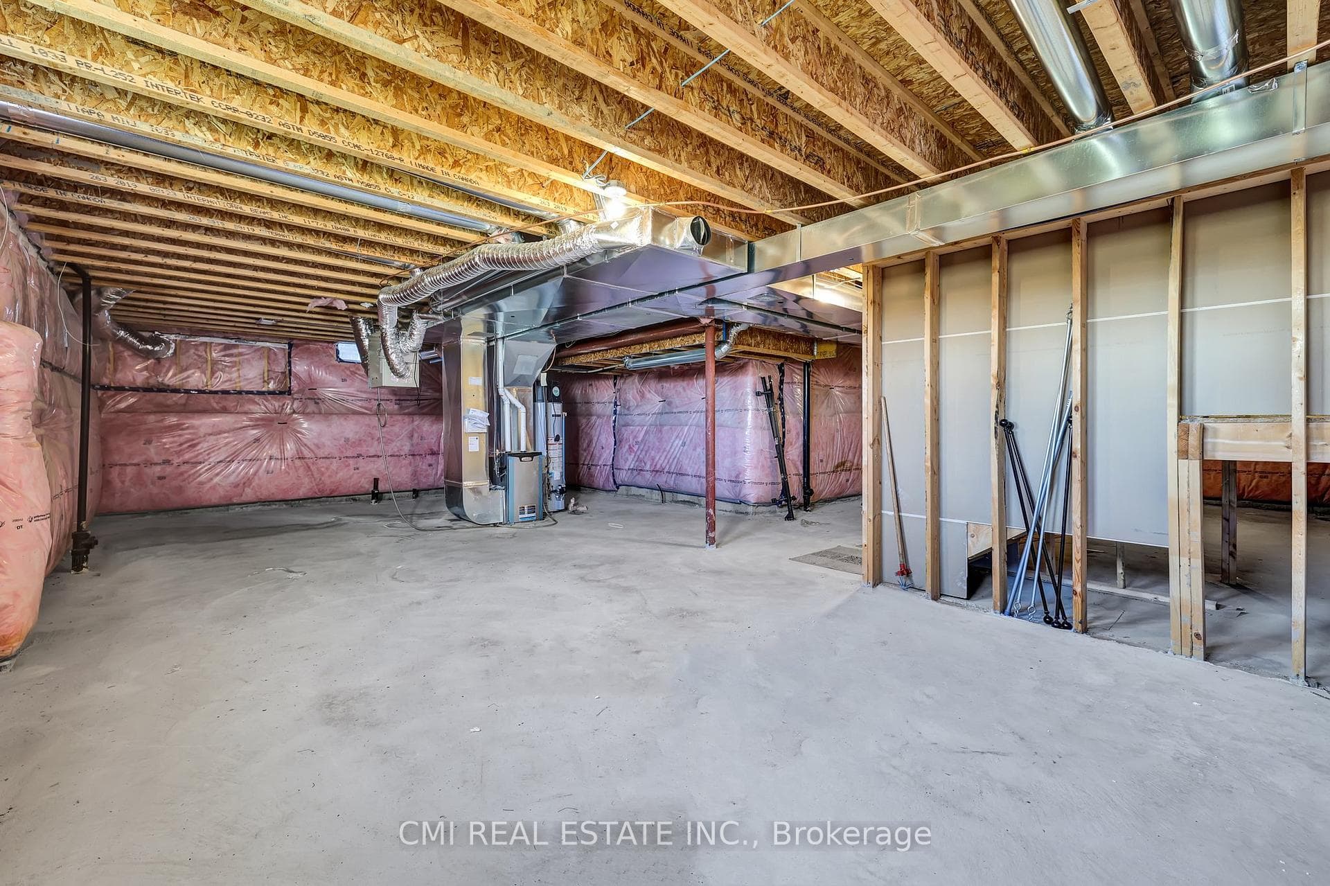 56 Pace Avenue photo 35