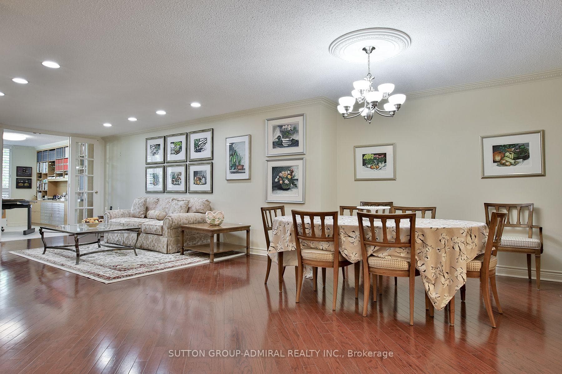 333 Clark Avenue Unit 106 photo 6