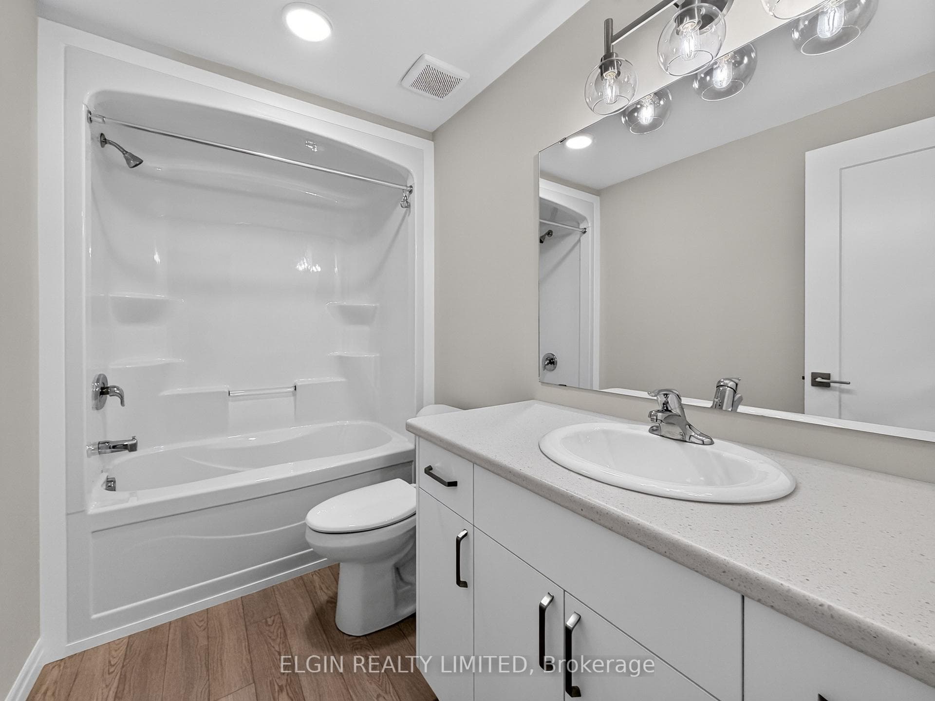 30 Hemlock Crescent photo 21