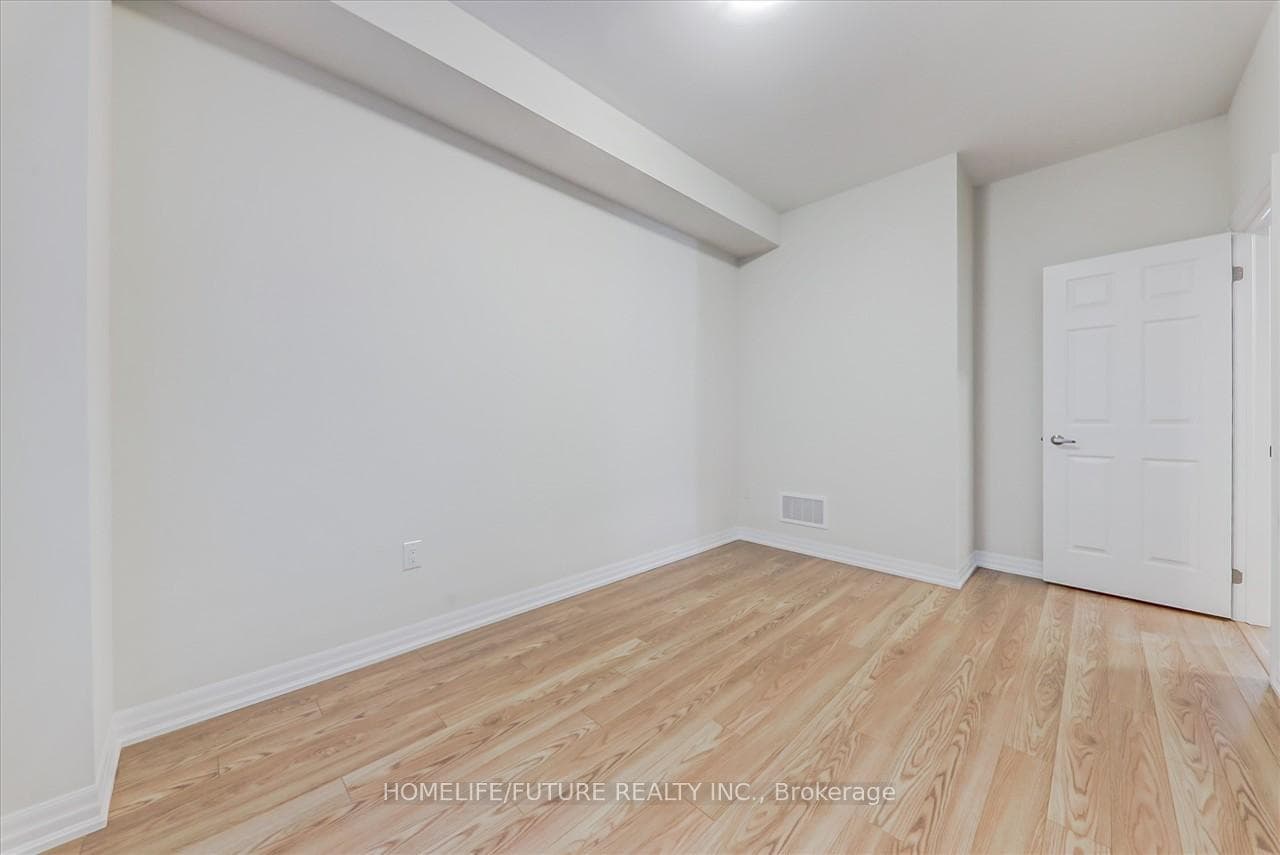 78 NORTHROP Avenue photo 14