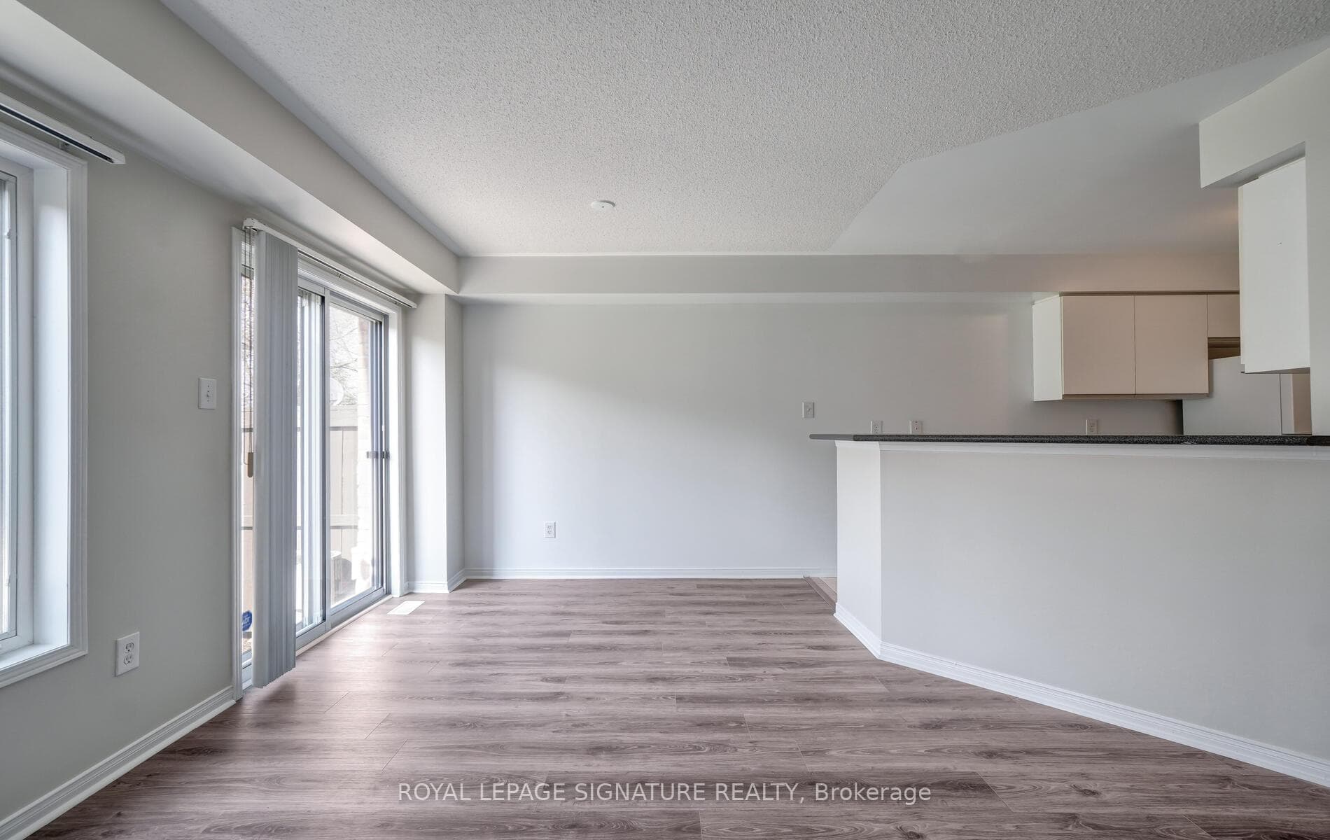 689 Four Winds Way Unit 28 photo 3