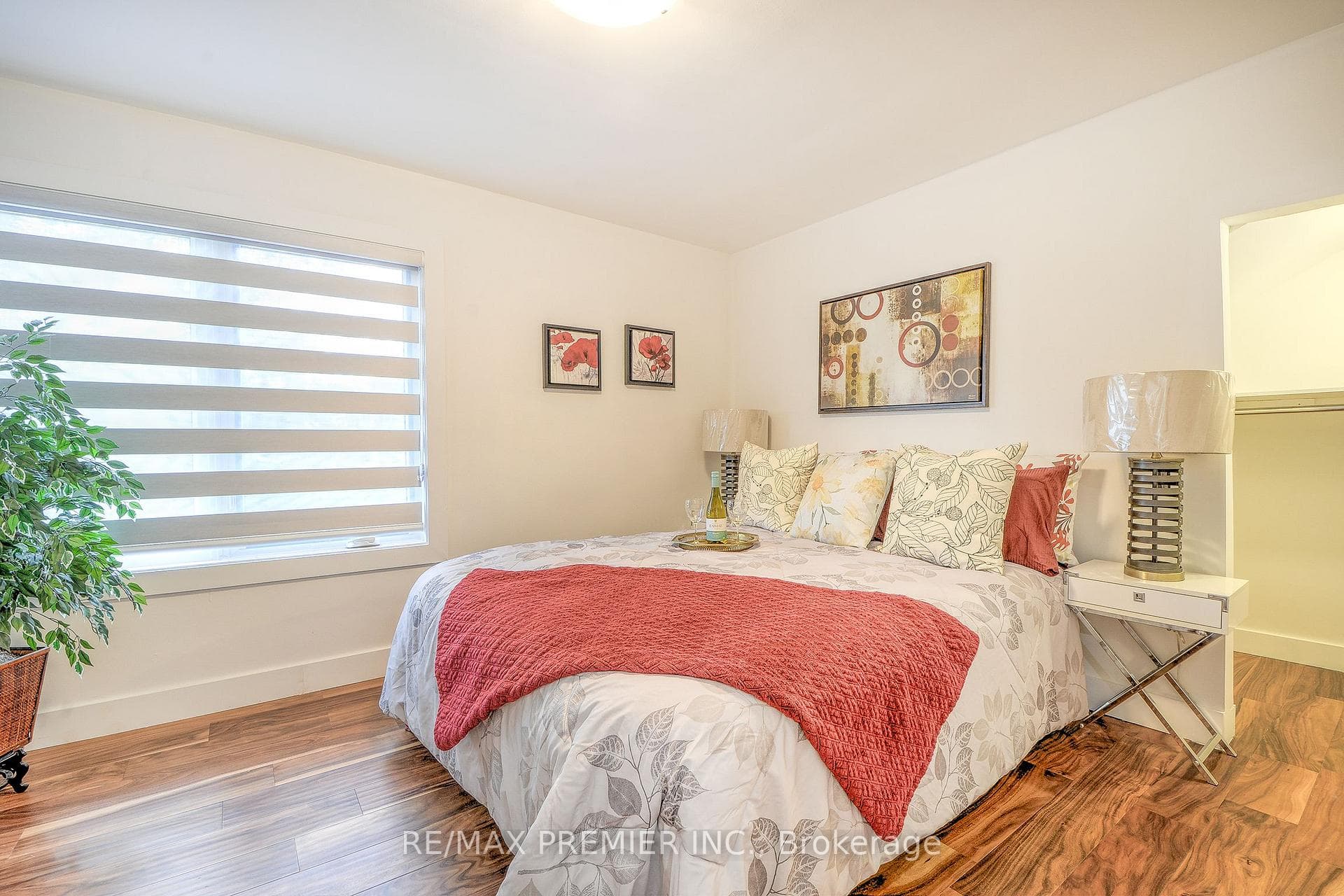 1467 Ouellette Avenue photo 26