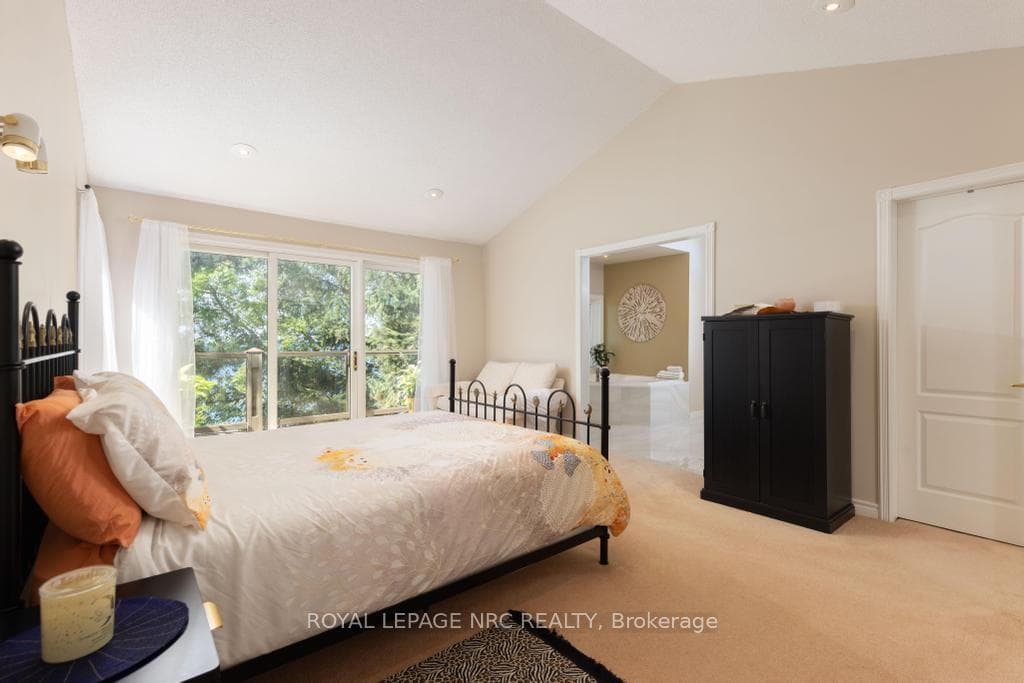 11 Abbey Avenue photo 22