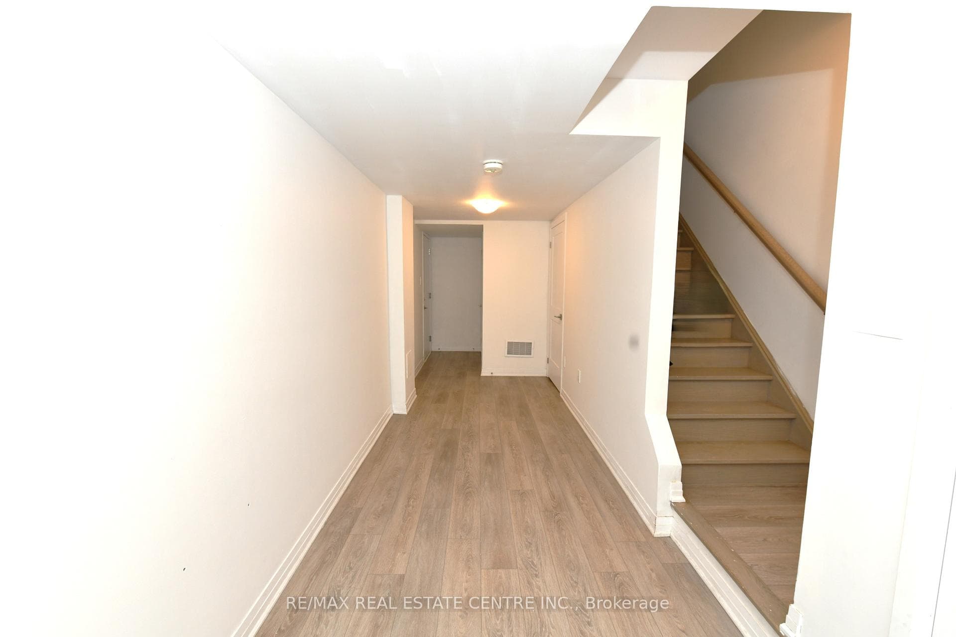 51 Sparrow Avenue Unit 70 photo 2
