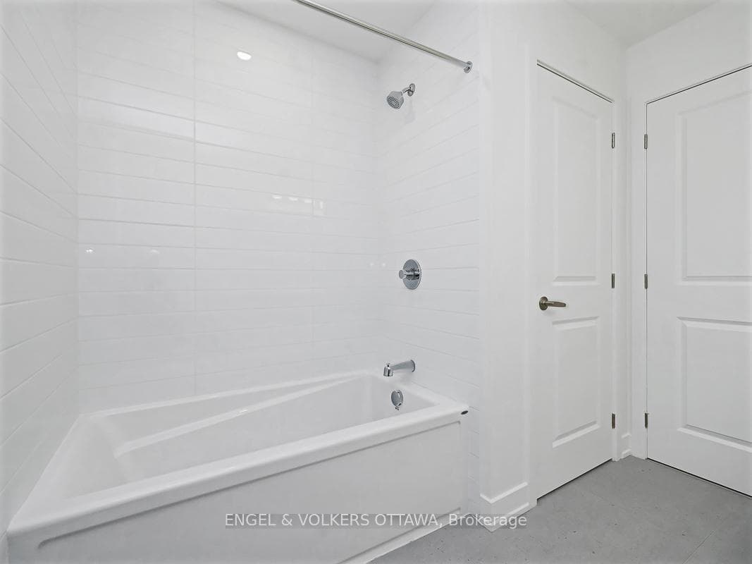807 Anciano Crescent photo 30