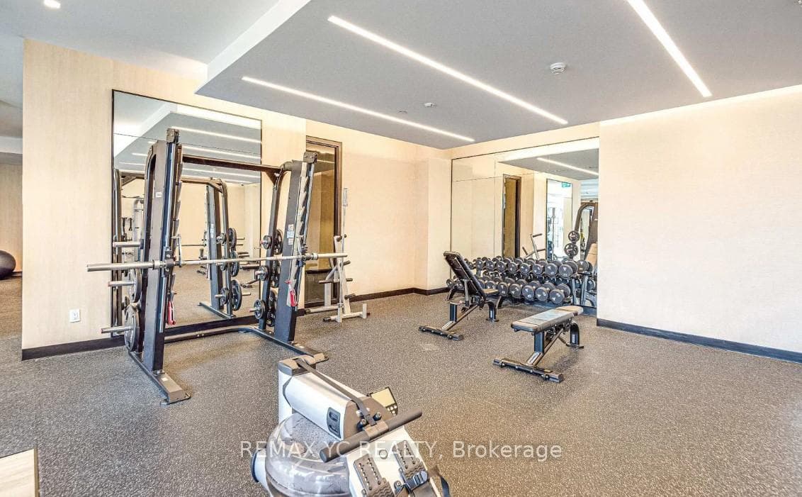 2020 Bathurst Street Unit 721 photo 14