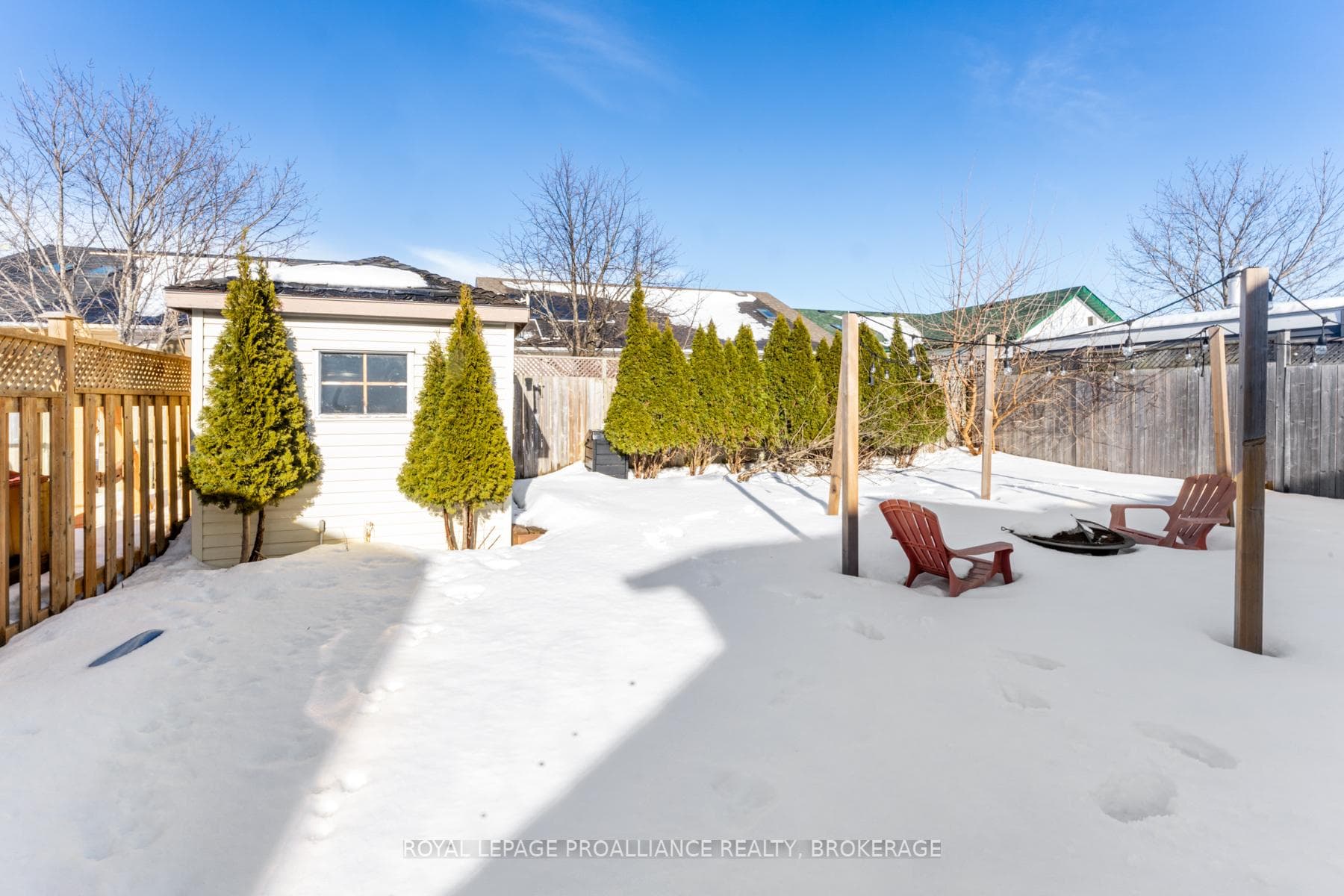 469 Freeman Crescent photo 49