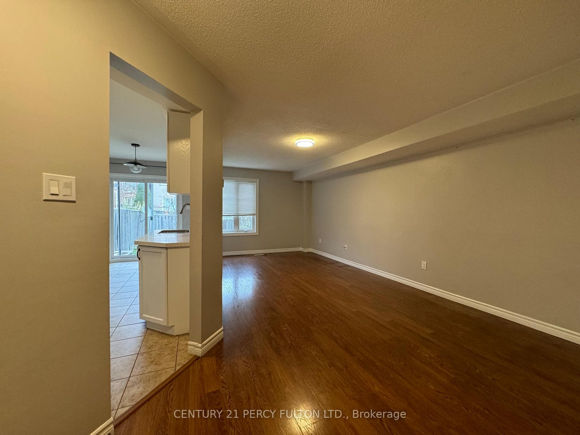 66 Tincomb Crescent photo 5