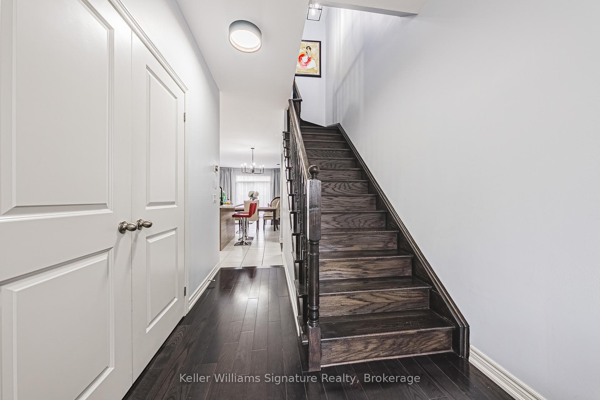 27 Dufay Road photo 4
